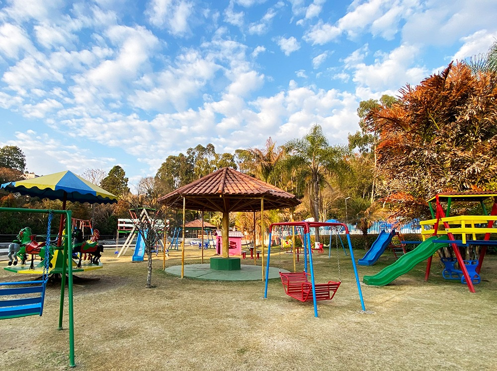 Playground ao ar livre do Village Inn